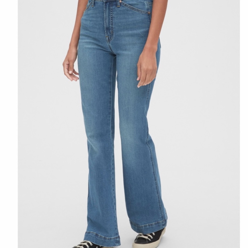 GAP NWOT Super hi-rise Flare Jeans